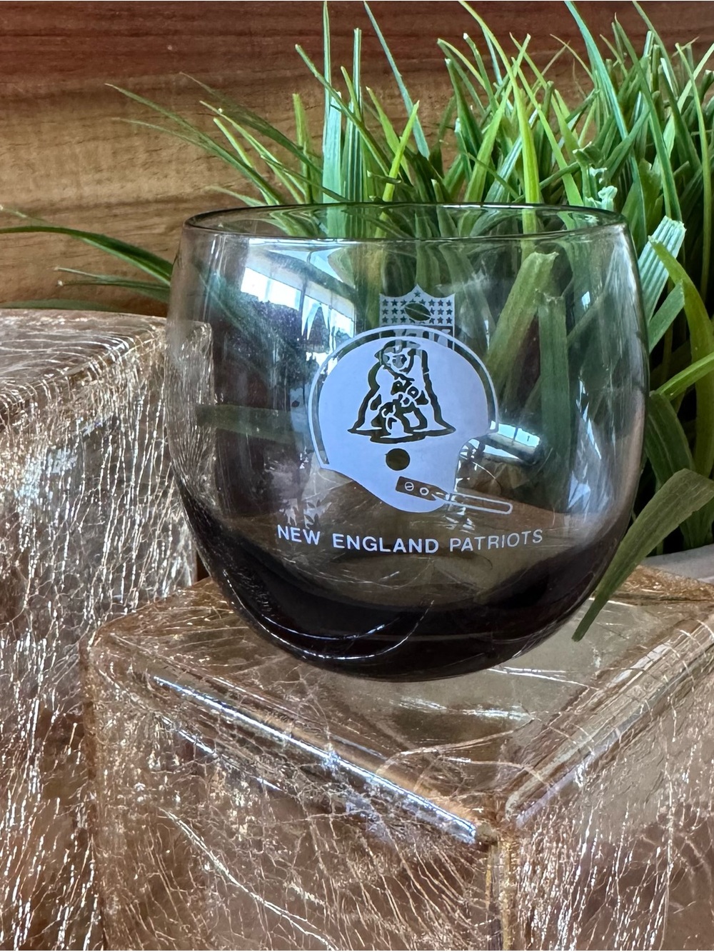 Vintage 1970s New England Patriots Smokey Gray Roly Poly Rocks Glass